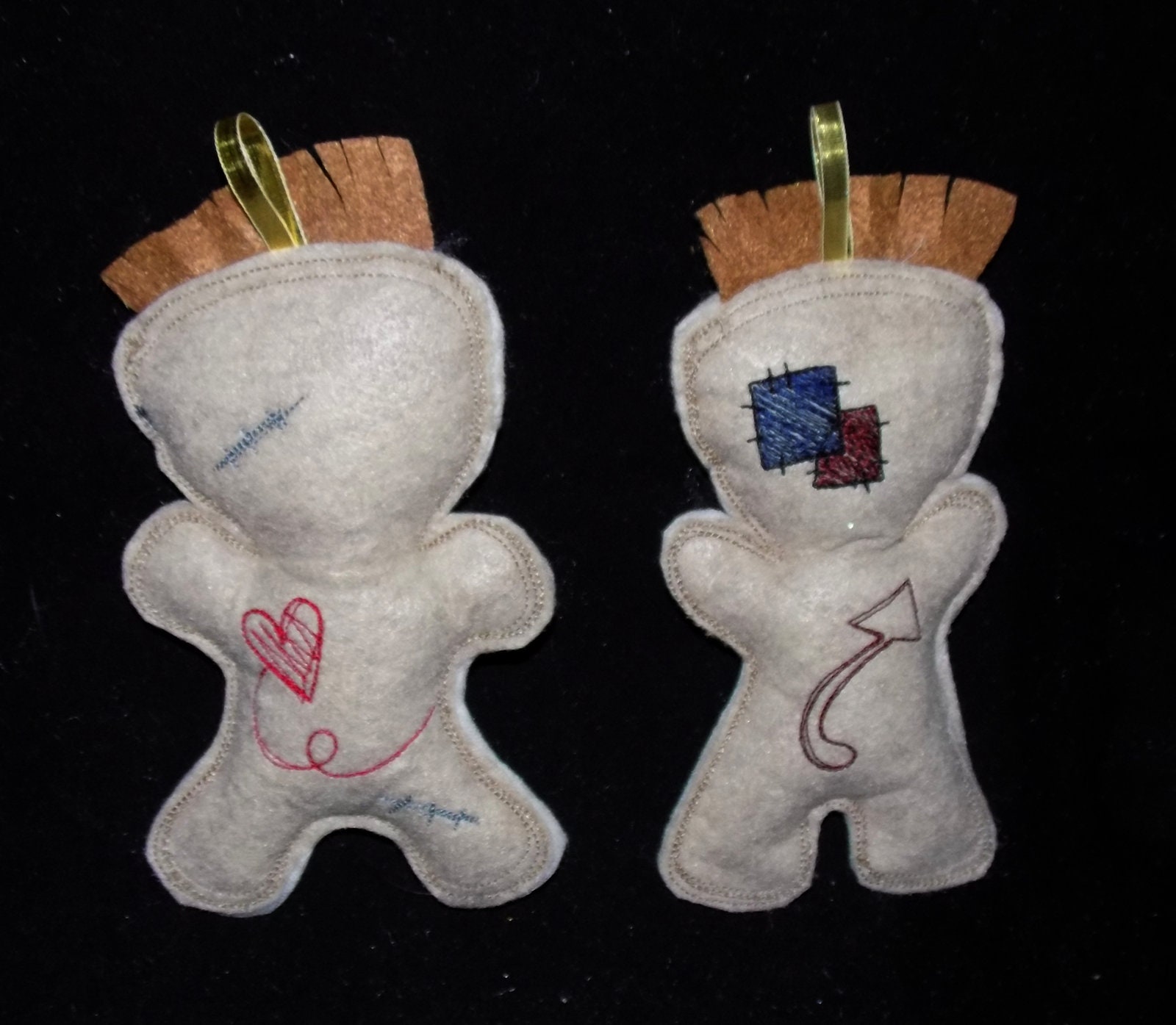 Muñeco vudú / Alfiletero (muñecos de peluche bordados, de 19 a 20 cm de  alto) - Etsy México, image size:1600x1395