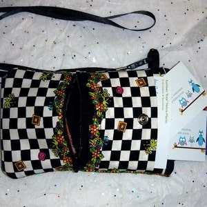 Smartphone/iphone Wallet Case on lanyard image 3