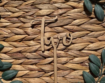 Rustic Wooden "Two" Cake Topper: Second Birthday Decor