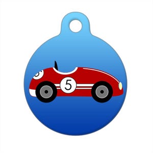Huisdieridentificatieplaatje: rode raceauto