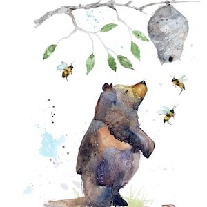 Puede incluir: Una pintura de acuarela de un oso marr&oacute;n de pie sobre sus patas traseras, mirando hacia arriba a una colmena que cuelga de una rama. Hay varias abejas volando alrededor del oso y la colmena.