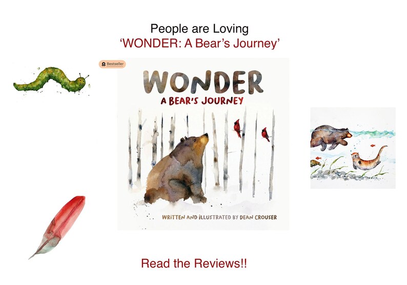 Puede incluir: Una ilustraci&oacute;n de acuarela de la portada de un libro titulado "WONDER: A Bear's Journey" de Dean Crouser. La portada presenta un oso marr&oacute;n sentado en un bosque nevado con cardenales rojos volando por encima.