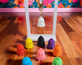 Halloween Knitted Ghost Keychain – Scary & Cute 3D Printed Accessory – Original Gift Idea