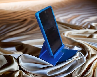 3D Smartphone and Tablet Stand – Universal Device Holder – Modern Minimalist Design