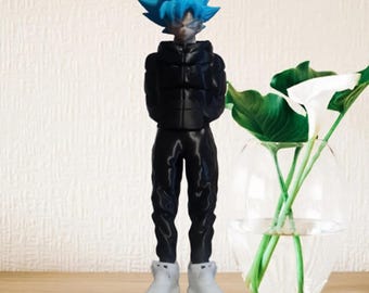 Son Goku Saiyan Streetwear Style Figurine – Customizable (approx. 25 cm)