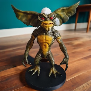 Gremlins Figur 44 cm – Handbemalte 3D-gedruckte Kinoskulptur – Einzigartige handgefertigte Dekoration