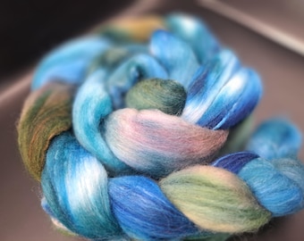 100g Polwarth, Camel and silk blend
