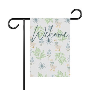 Cottagecore Goose Garden Flag – Floral Welcome Banner image 2