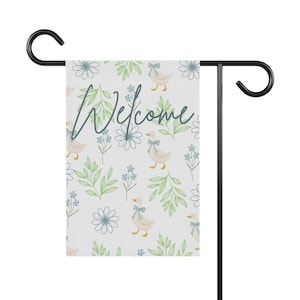 Cottagecore Goose Garden Flag – Floral Welcome Banner image 3