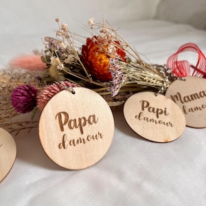Porte clé en bois gravé – Maman, Papa, Mamie & Papi d’amour