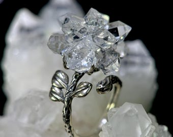 Herkimer Diamond Ring, 925 Sterling Silver Ring, Raw Quartz Crystal, Healing Crystal, Flower Ring, Minimalist Ring