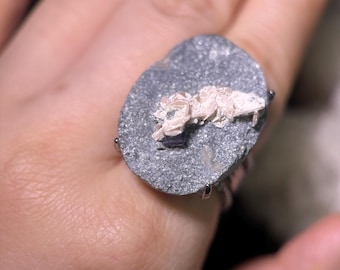 Purple Fluorite Crystal Ring, Quartz Druzy Ring, Raw Crystal Statement Ring, Cocktail Ring, Natural Stone Jewelry, Gift Rings