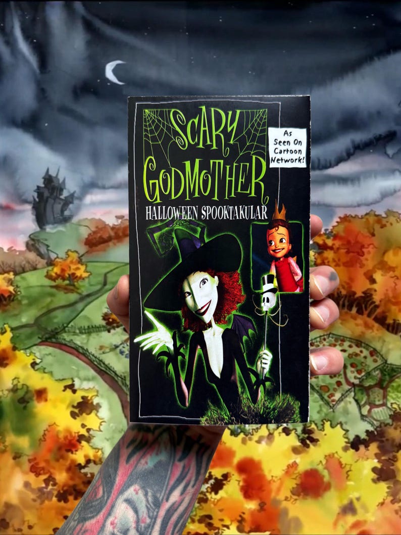 La Madrina Aterradora: Cinta VHS personalizada de Halloween Spooktakular imagen 5