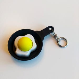 Egg Fidget Clicker Keychain: 3D Printed Mini Food Desk Toy