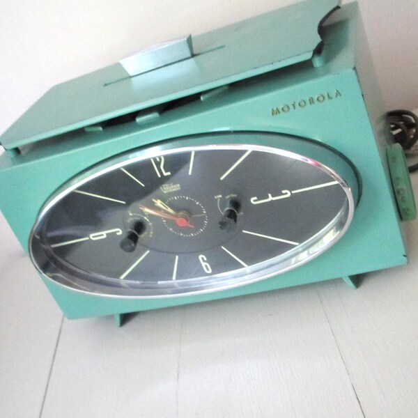 Retro Vintage Working Teal/Aqua Motorola Electric Clock