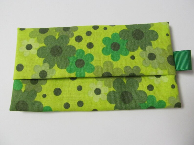 Tissue CaseGreen Flower