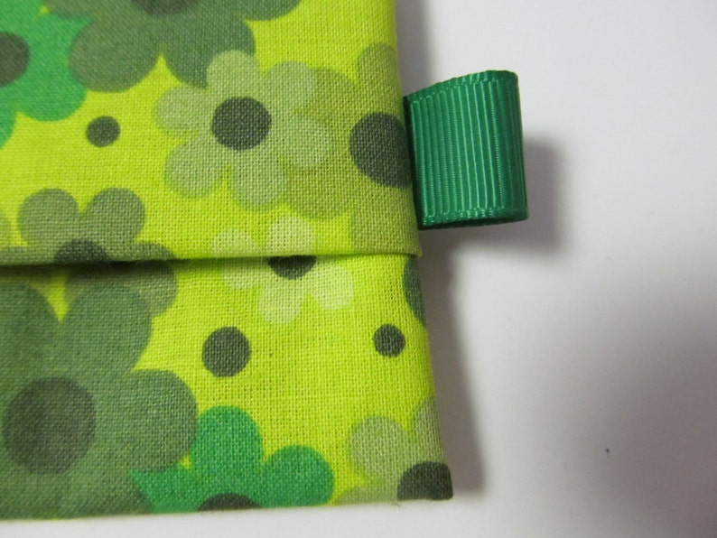 Tissue CaseGreen Flower