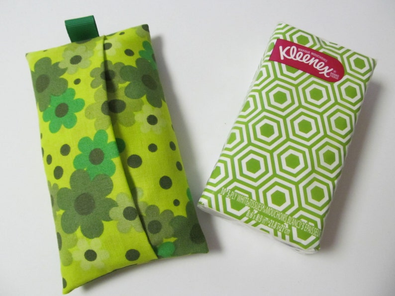 Tissue CaseGreen Flower