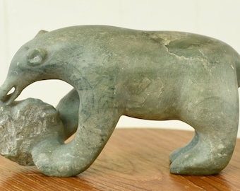 1970s Inuit Serpentine Carved Folk Art Stone Carving Sculpture Bear