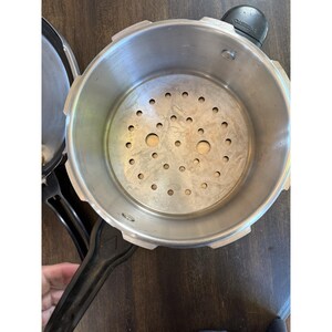 Vintage Presto Aluminum 409A - 6 Qt Pressure Cooker Stove Top W/ 2 Weights image 4