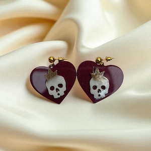 Gothic Heart Skull Earrings – Handmade Resin Skull Studs, Halloween Cute Goth Earrings, Spooky Gift for Her, Dark Romance Jewelry