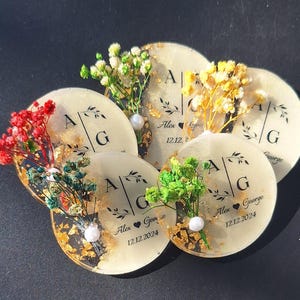 Bomboniera magnetica personalizzata, magnete epossidico, regalo di fidanzamento, bomboniere per addio al nubilato, magnete con fiori secchi per gli ospiti, regali di nozze, magnete per matrimoni