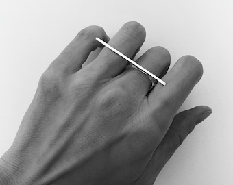 Asymmetrical Bar Ring