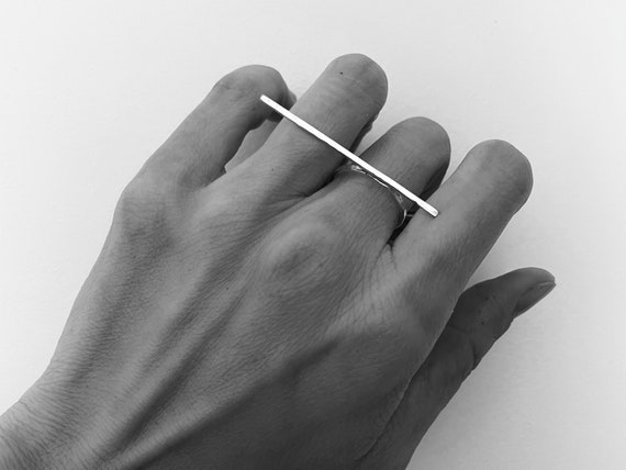 Asymmetrical Bar Ring