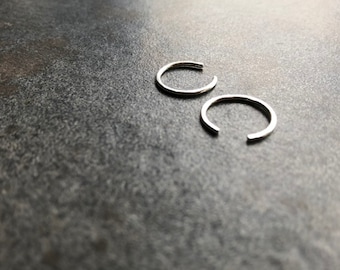 Mini Circle Threader Earrings