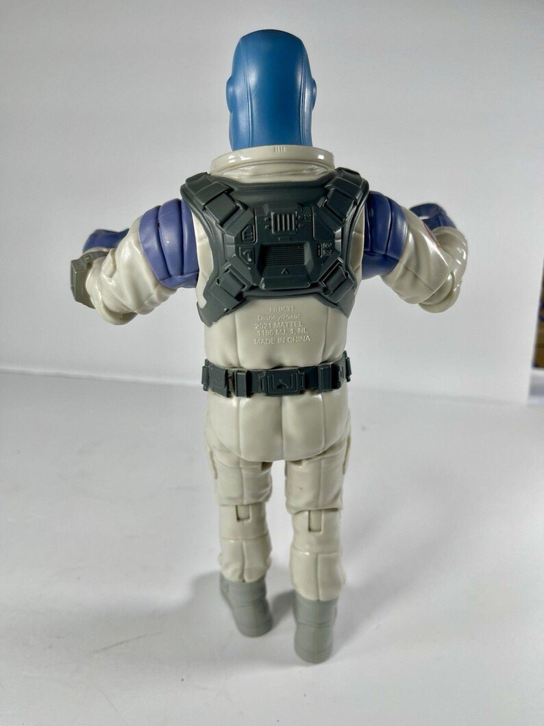 Disney Pixar Lightyear Buzz Lightyear XL-01 Action Figure 12 Inch Mattel 2021 Articulated Toy Star Command Space Ranger image 3