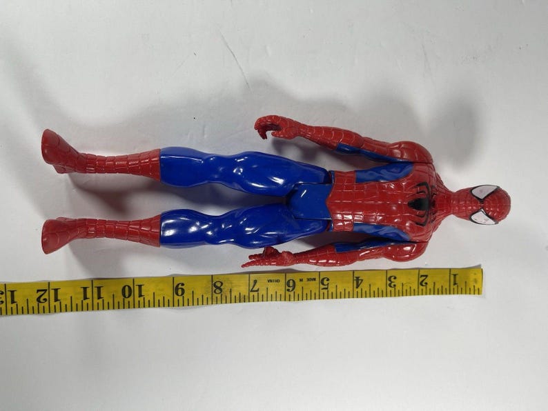 Spider-Man Titan Hero Series 12” Action Figure Hasbro 2013 Marvel Avengers Toy Loose Joints Used Collectible image 9