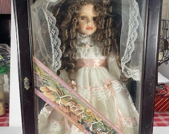 Vtg Little Ladies Porcelain Doll in Curio Wood Glass Display Cabinet Case 19.5"
