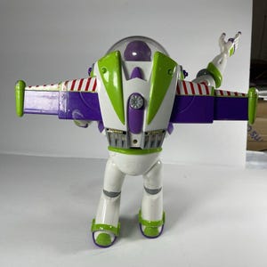 Disney Store Buzz Lightyear Talking Figure Toy Story 4 Bonnie Foot Non Working For Parts Repair Pixar Collectible image 8