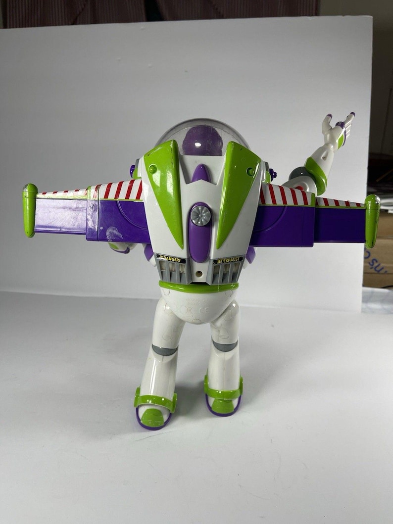 Disney Store Buzz Lightyear Talking Figure Toy Story 4 Bonnie Foot Non Working For Parts Repair Pixar Collectible image 8