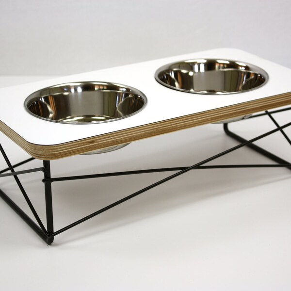 Mangeoire pour animaux de compagnie moderne - chien bol ou chat bol mangeoire surélevée Stand Mid Century Modern Design Eames inspiré dans la couleur blanche