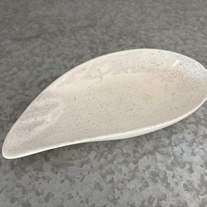 Vintage Ashtray Mid-Century Modern Ceramic, Creamy-White Speckled Glazed Top, Plain on the Bottom, Leaf Shape, Abstract Retro Decor Dish MCM