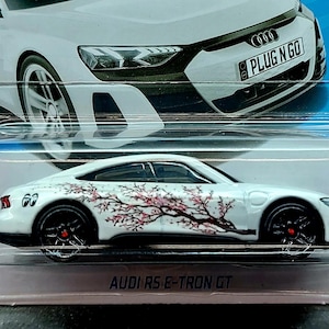 Hot Wheels Audi E-TRON GT Cherry Blossom custom MOC 1/64