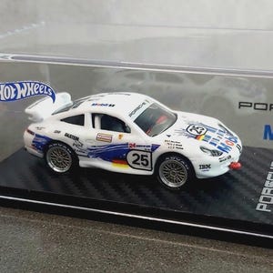 Hot Wheels PORSCHE 911 GT3 CUP Mobil 1 Bilstein 24 Hours Le Mans style MOC 1/64