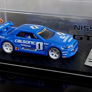 ホットウィール カスタム 日産 スカイライン GT-R R32 カルソニック 1/64 MOC スケールモデル | 車コレクターギフト | ボーイフレンドへのギフト | 同僚へのギフト