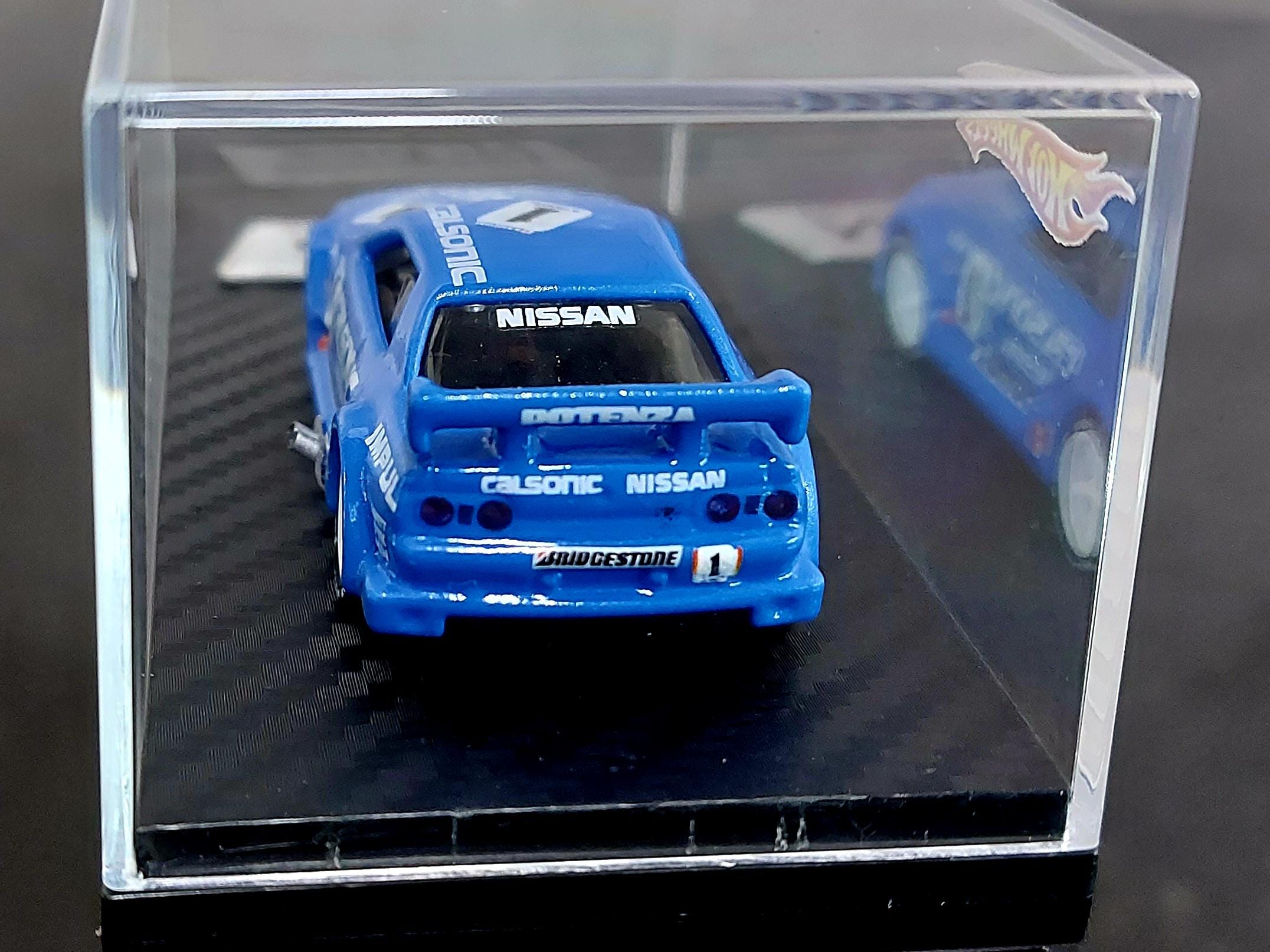 Hot Wheels Custom Nissan Skyline GT-R R32 Calsonic 1/64 MOC Scale