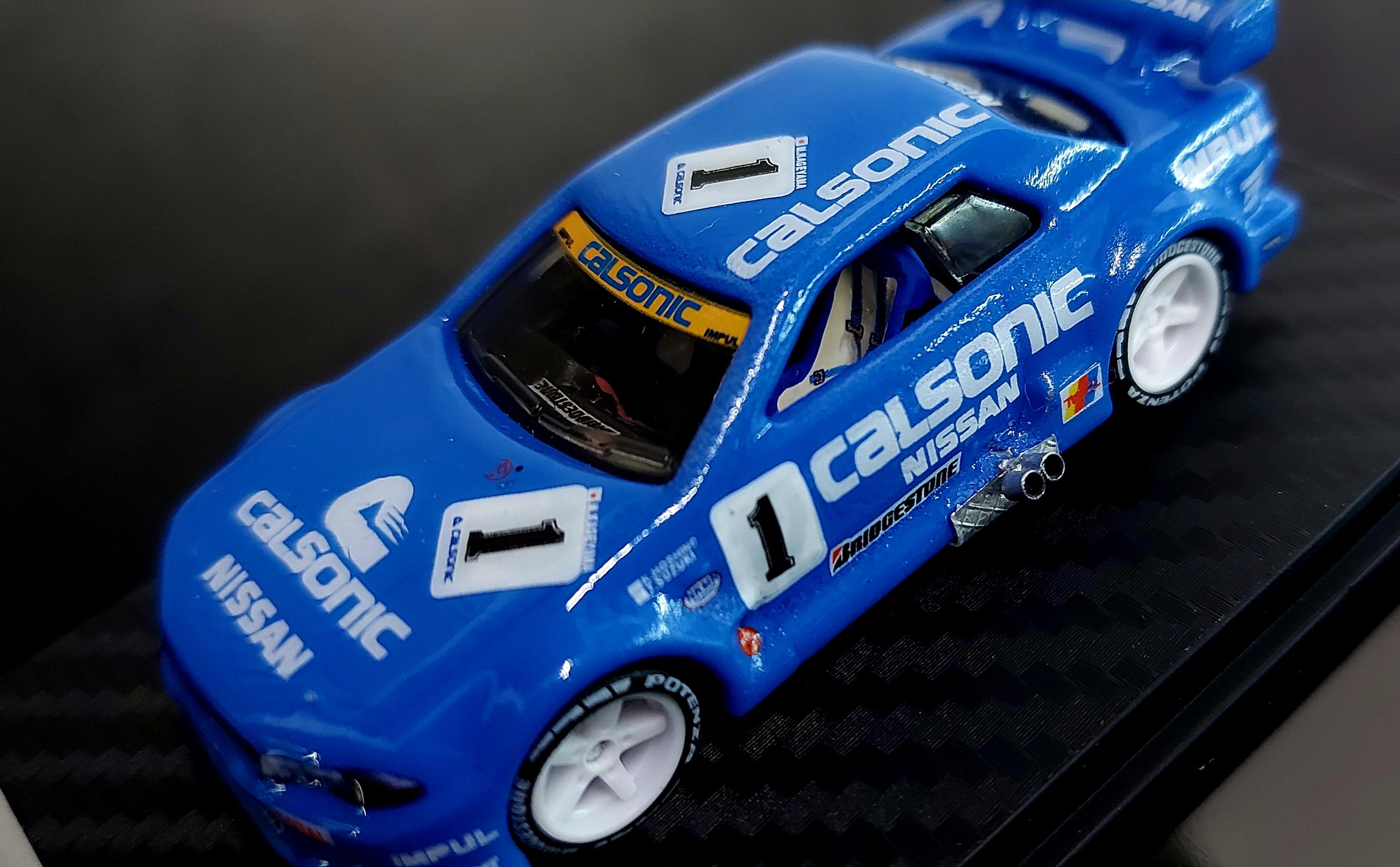 Hot Wheels Custom Nissan Skyline GT-R R32 Calsonic 1/64 MOC Scale