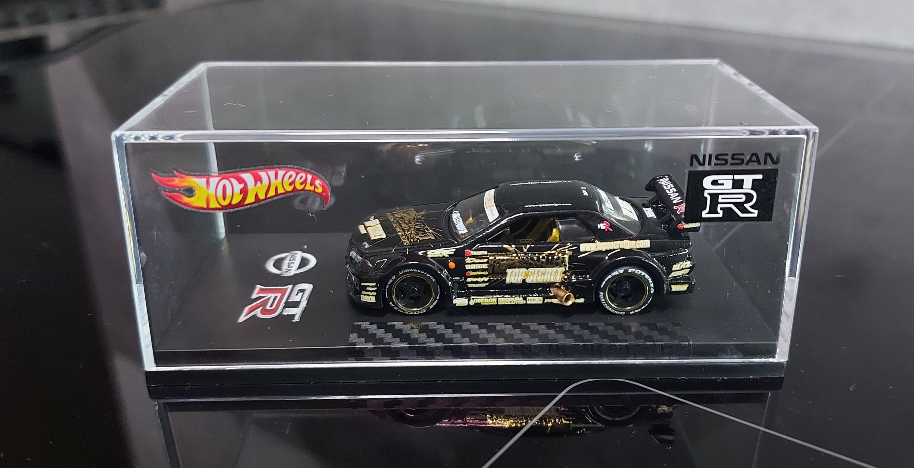 Hot Wheels Custom Nissan Skyline GT-R R32 Godzilla Top Secret 1/64