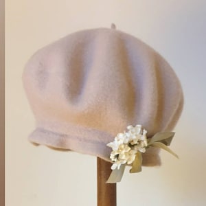 Dirty Pink Beret with cream flowers