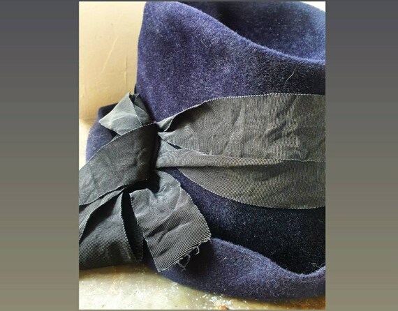 Inky Black Squashed Peachbloom Hat With 
