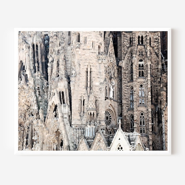 La Sagrada Familia Print, Barcelona Photography, Gaudi Wall Art, Architecture Picture, Spain Travel Art, Church Photo, Spanish Decor