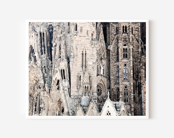 La Sagrada Familia Print, Barcelona Photography, Gaudi Wall Art, Architecture Picture, Spain Travel Art, Church Photo, Spanish Decor