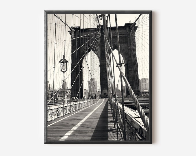 Brooklyn Bridge Print, Black and White NYC Photo, New York City Photography, Brooklyn Bridge Picture, Urban Wall Art, Vintage Style Art