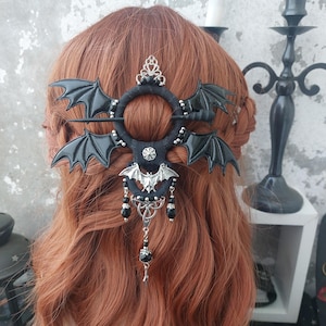 Vampire Bat Hair Pin: Gothic Beaded Hair Jewelry