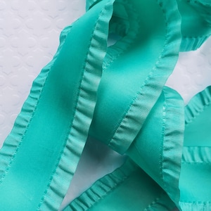 5 yards of 1.5" Double Ruffle Ribbon in Tropical Green