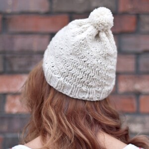 White Pom Beanie - A Knitting Pattern